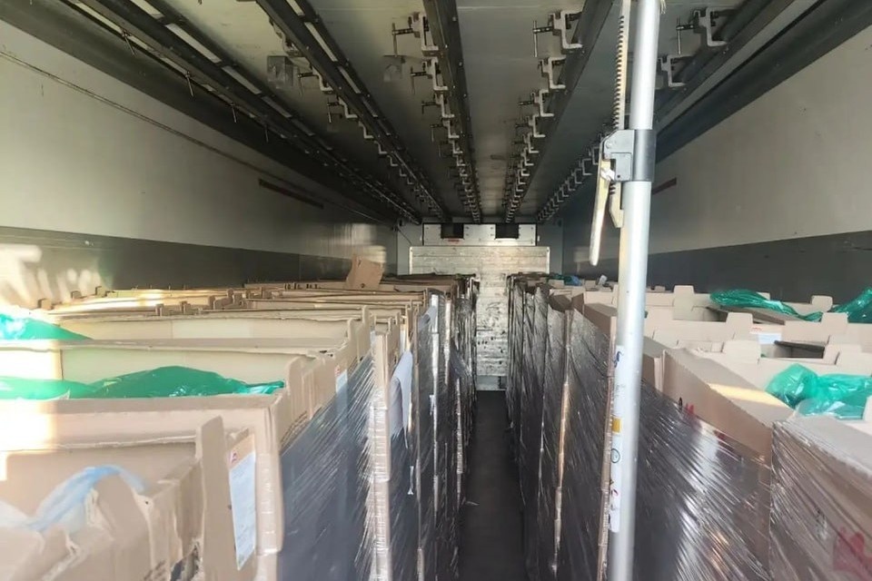    Согласно документам, товар следовал транзитом из Казахстана в Республику Беларусь. Фото: Россельхознадзор по Оренбургской области