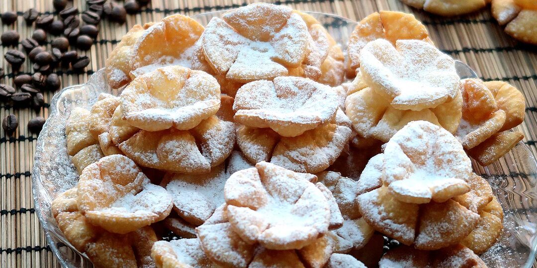 Хворост цветочки Хрустящий вкусный и красивый