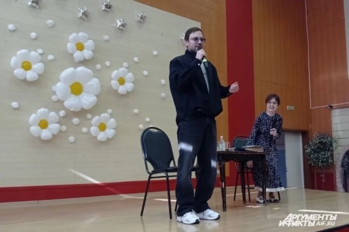    Актёр Алексей Чадов рассказал о чтении и работе школьниками Новокузнецка