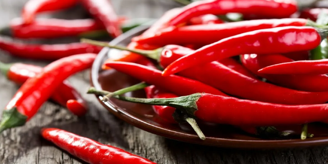 Зачем курам жгучий красный перец?