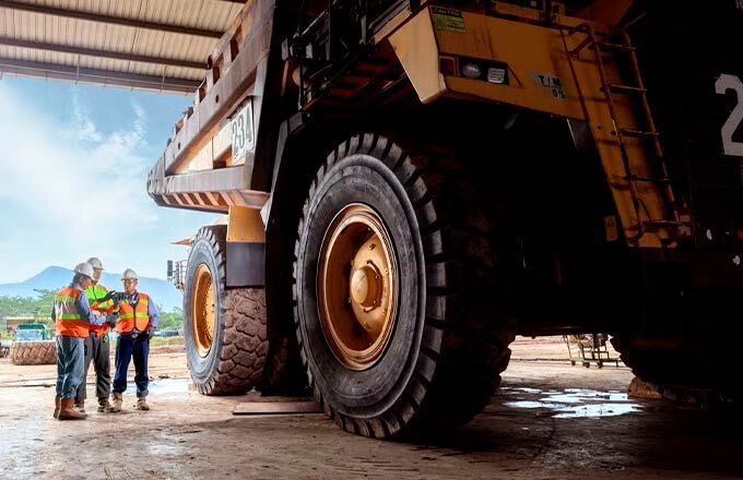 Переправить такую махину, мягко говоря, не очень просто. И не везде она доедет сама.