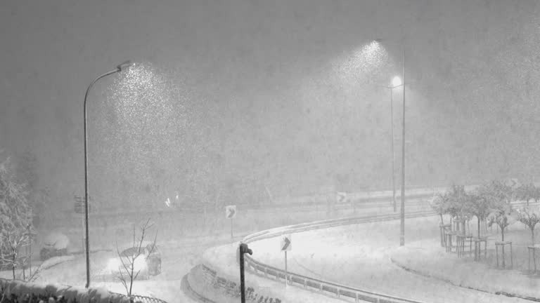 Фото из интернета.Метель в Питере.