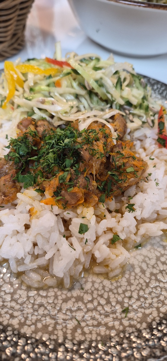 И что ж такого было в этом рисе? Хоть убей - не помню. Но было адски вкусно. 