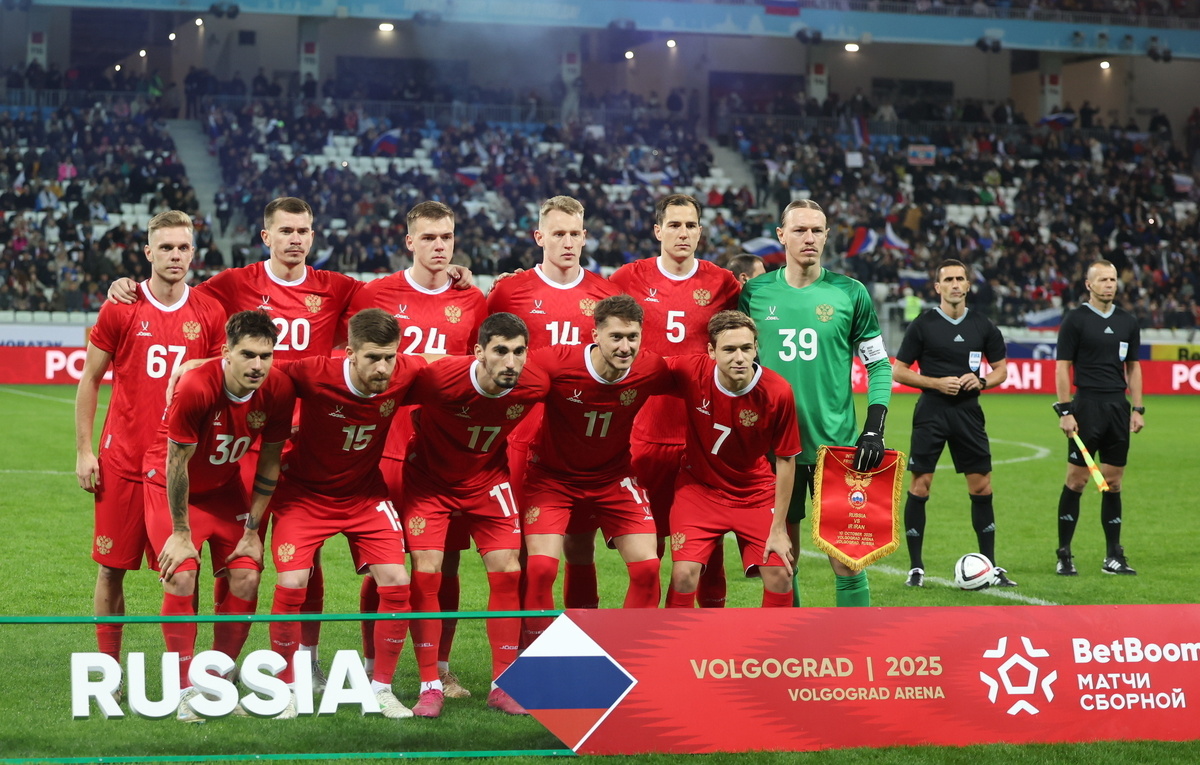    Футболисты сборной России  Дмитрий Рогулин/ТАСС