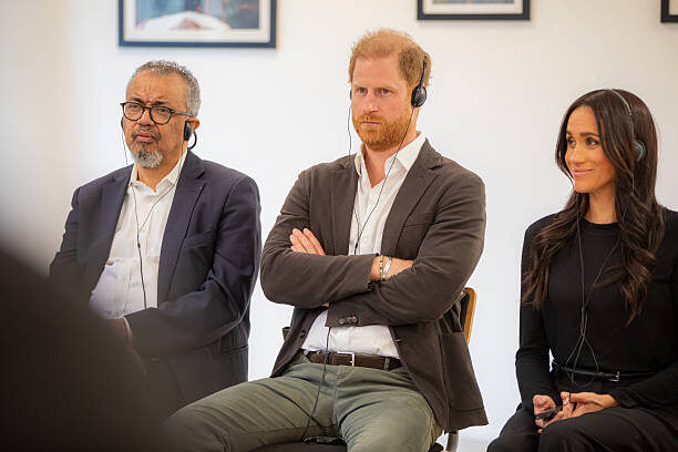 Принц Гарри, герцог Сассекский, и Меган, герцогиня Сассекская, посещают Иорданский Хашимитский фонд развития человеческого потенциала 26 февраля 2026 года в Аммане, Иордания. Фото Abdelrhman Issa - Handout/World Health Organisation via Getty Images