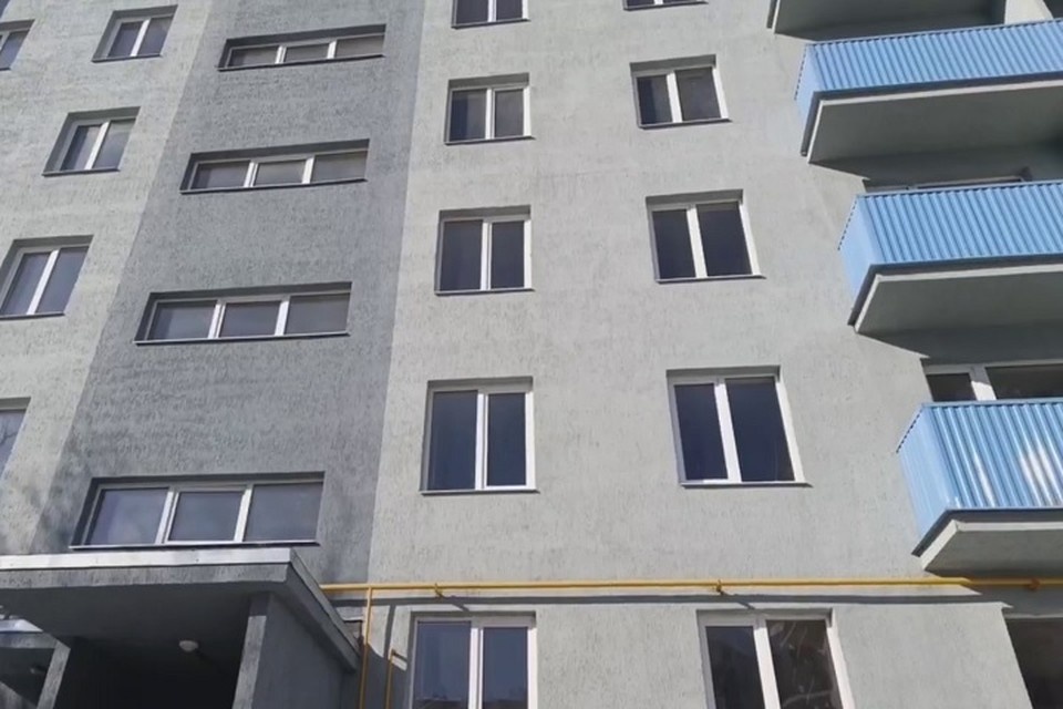    В Мариуполе восстановили девятиэтажку, которую планировали снести. Фото: УТНКР