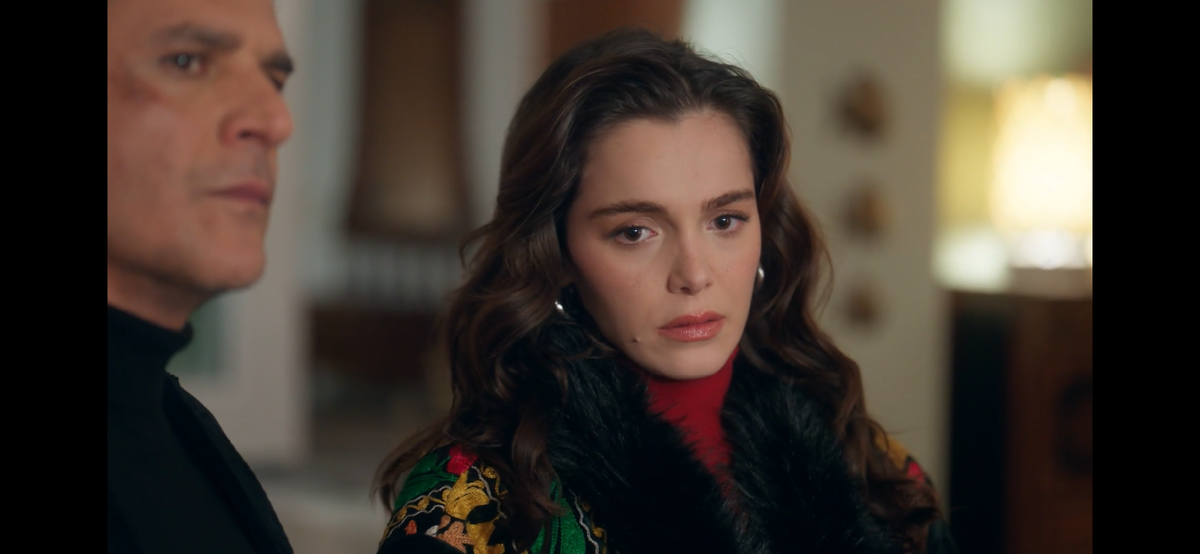 Стоп кадр из сериала «Зависть»