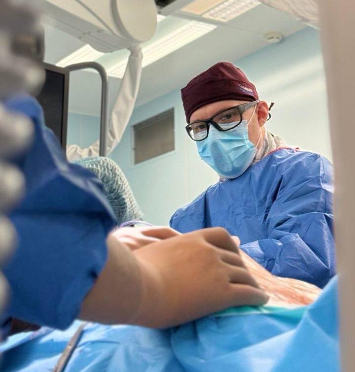    Врачи Сургута устранили 17-летнему подростку врожденный порок сердца через прокол в бедренной артерии