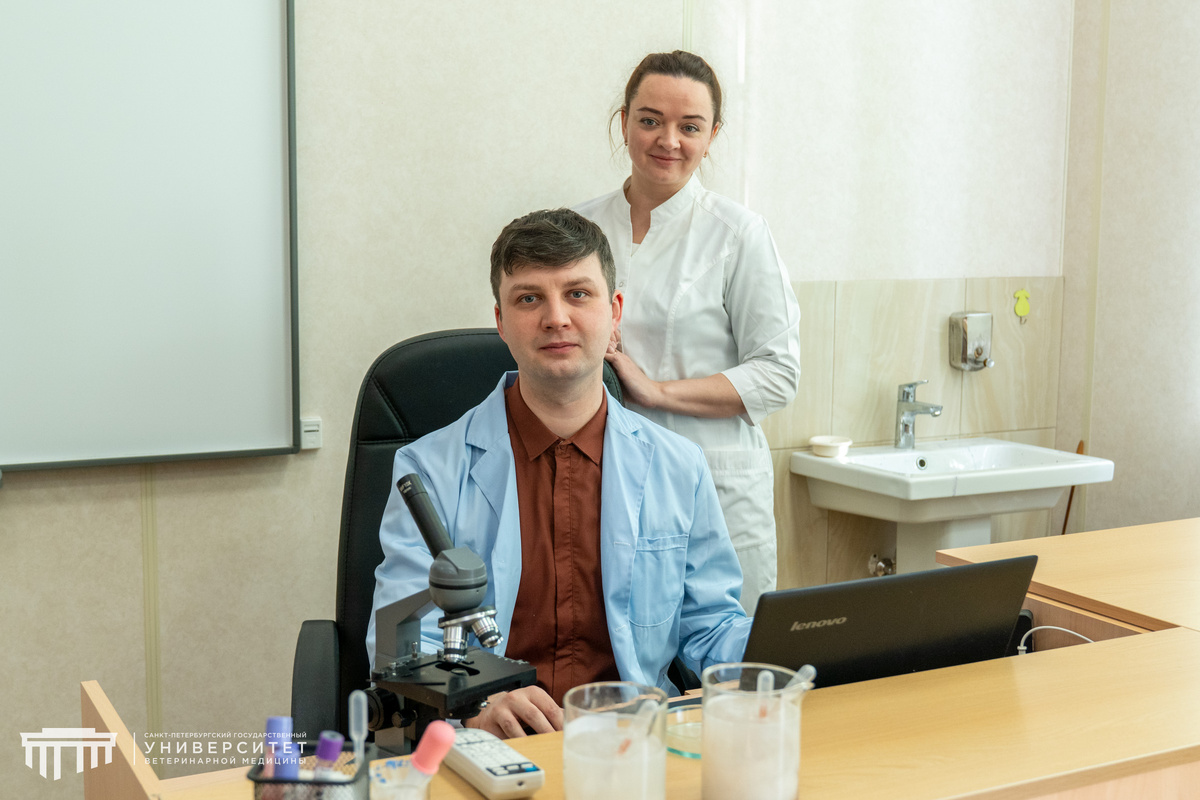 Руководитель проекта (Владимир Понамарев) и его основной исполнитель (Ольга Попова). Источник: Владимир Понамарев