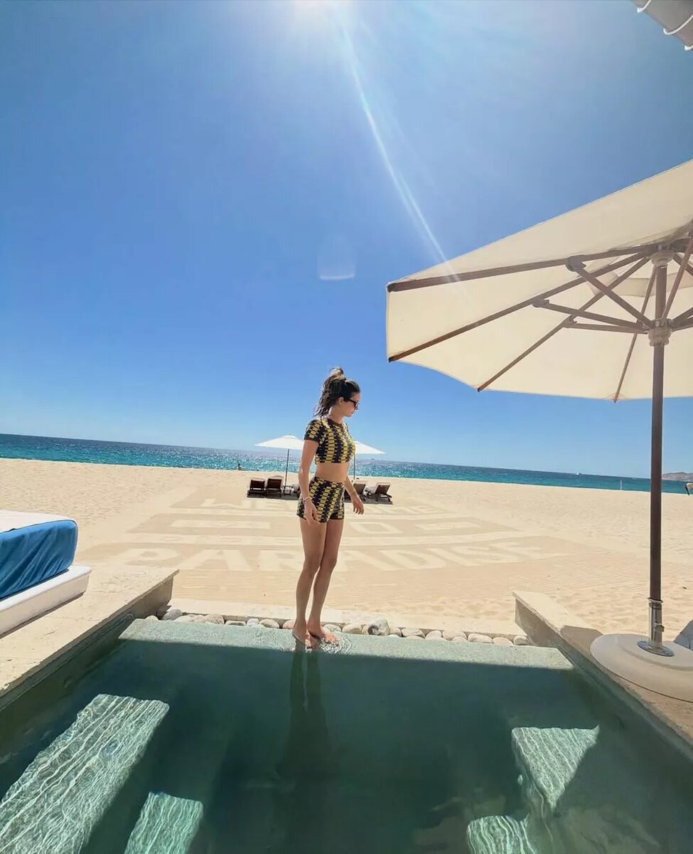 Нина Добрев📷
