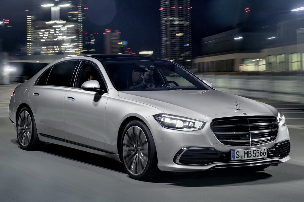    В 2023 году Полина Гагарина пересела на Mercedes-Benz S450