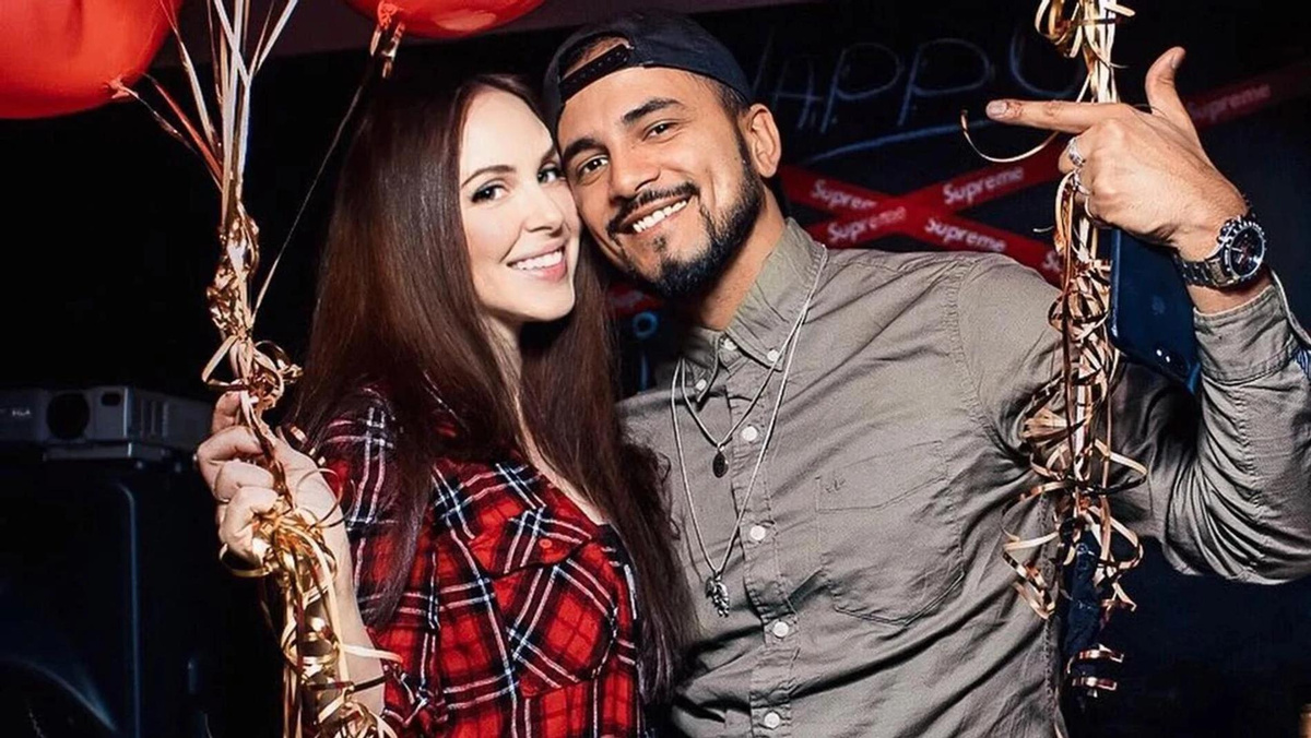    Natan с женой Анастасией Швецовой. Фото: Инстаграм (запрещён в РФ) @anastaciashvetsova