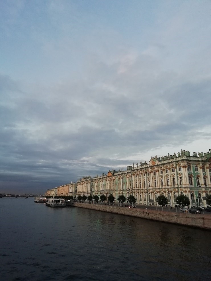 Фото из личного архива is-rent.ru: вид на Эрмитаж