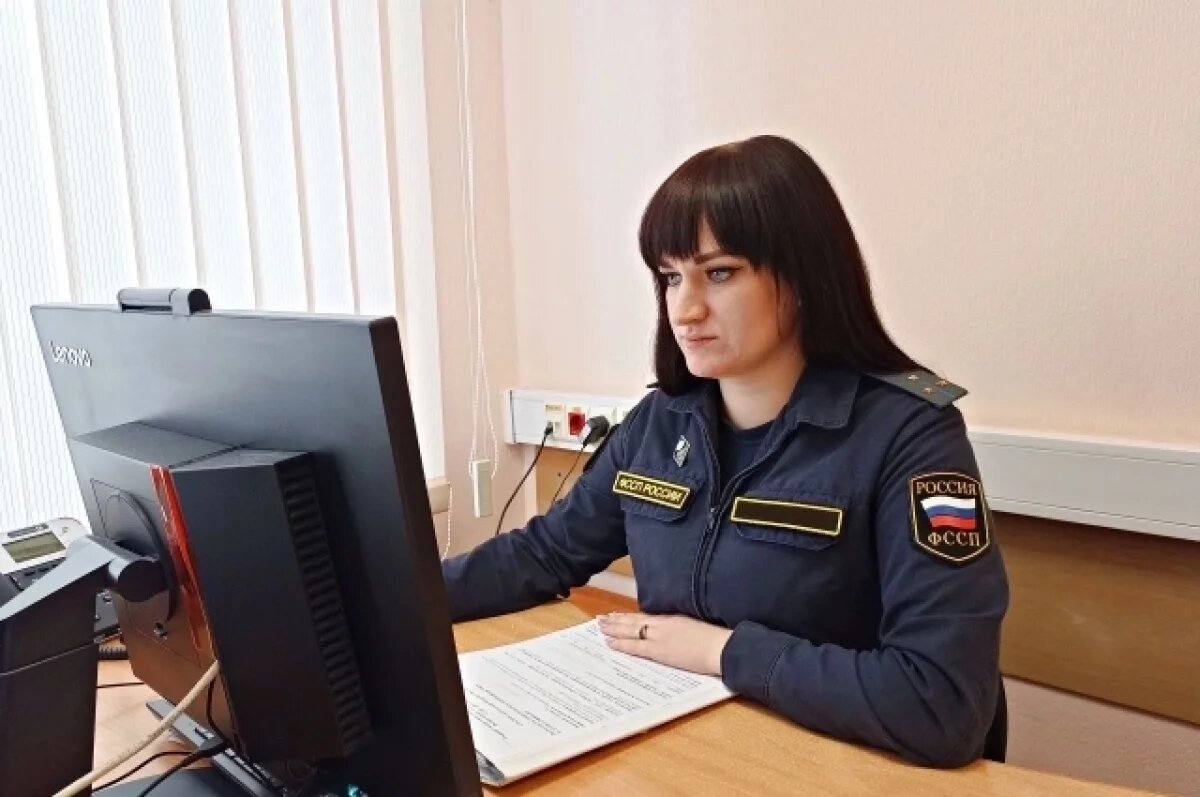    Судебные приставы заставили мужчину вернуть долг, не давая трудоустроиться