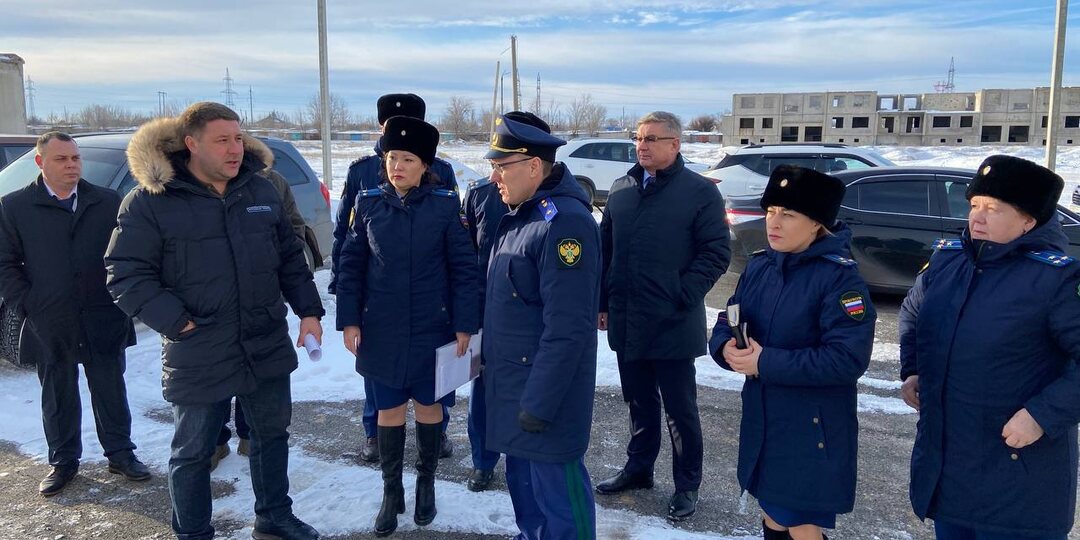 Прокурор в деле: в Ахтубинске взялись за затянувшееся строительство соцобъектов