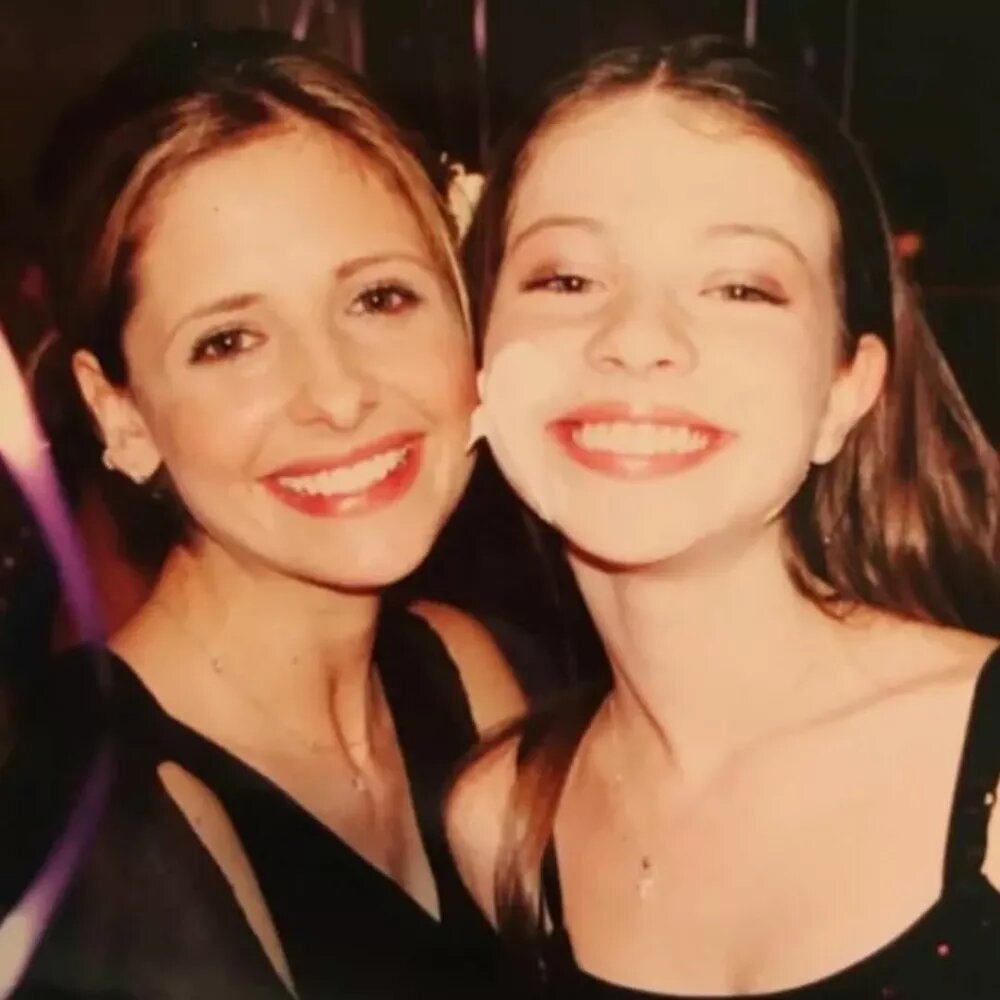 Сара и Мишель📷
