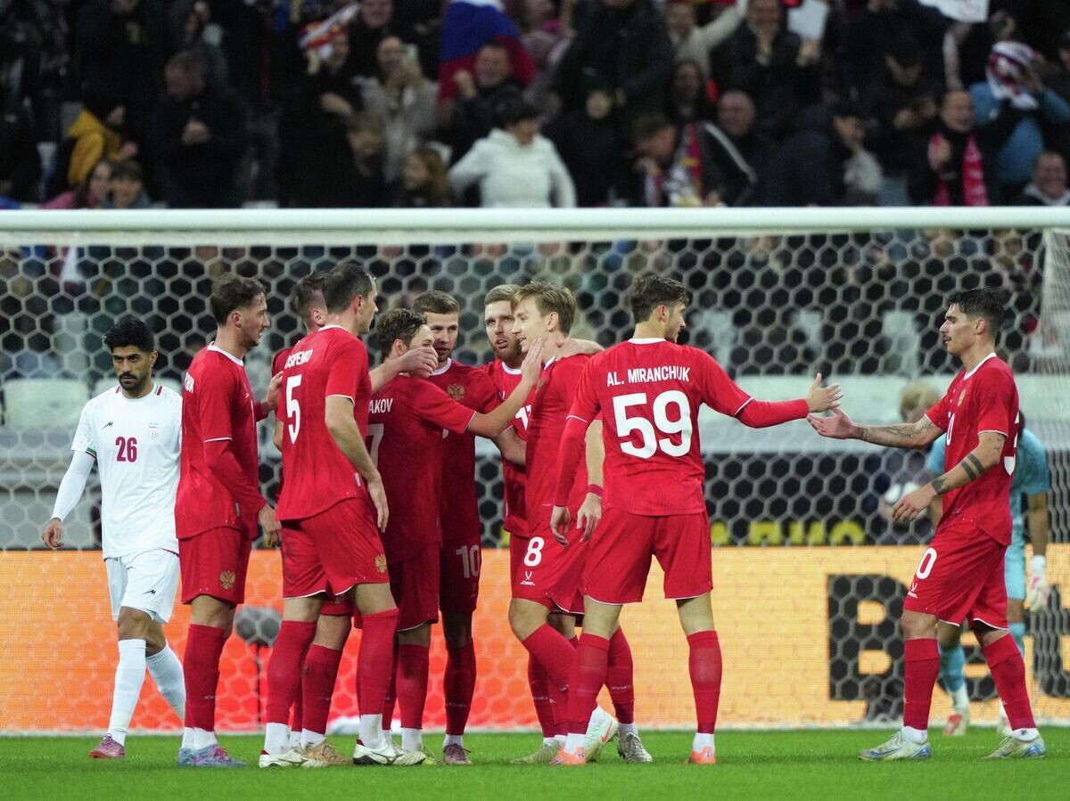    Футбол. Товарищеский матч. Россия - Иран | © РИА Новости / Александр Вильф