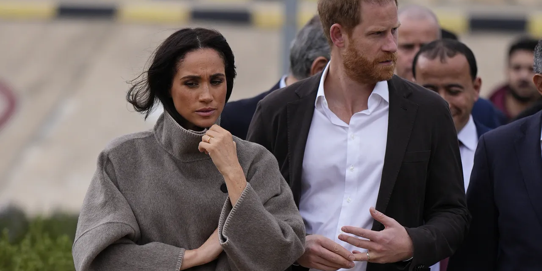 Восток дело тонкое и он тонко показал, что принц Гарри и Меган Маркл - никто