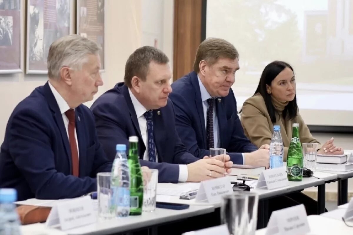    В Калужской области готовят книгу к 130-летию маршала Жукова