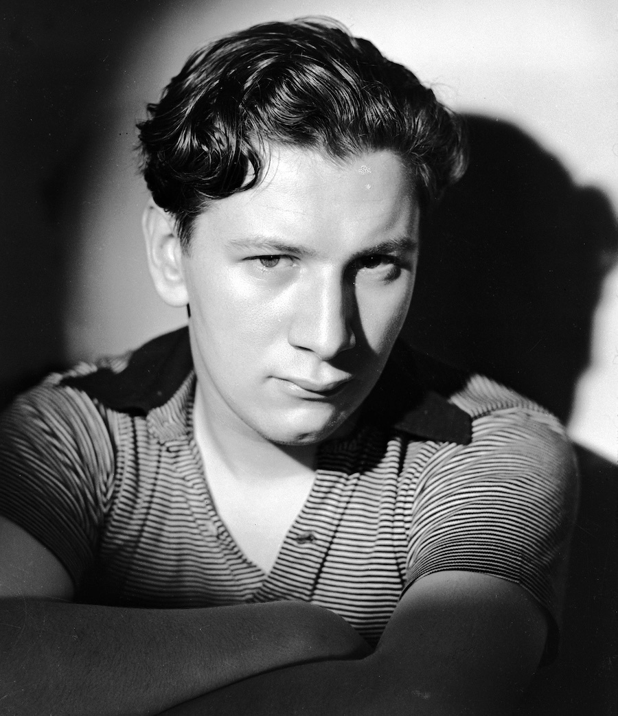 Питер Устинов в юности