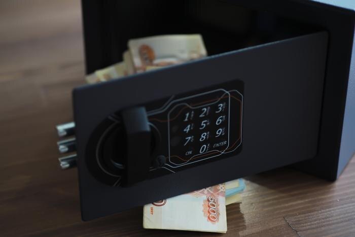 Обложка © Shutterstock / FOTODOM / alexkich