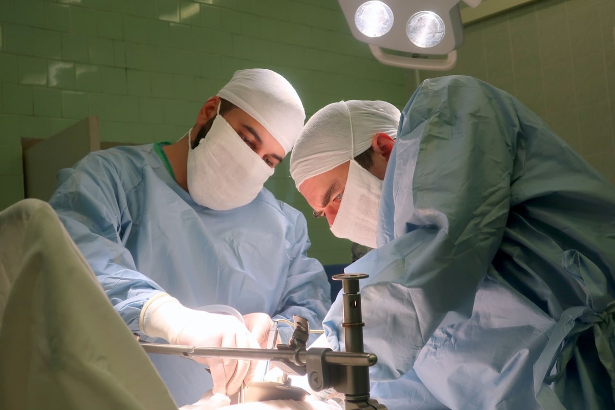 Операция потребовала ювелирной точности и прошла в два этапа.  Фото: Фото предоставлено пресс-службой минздрава