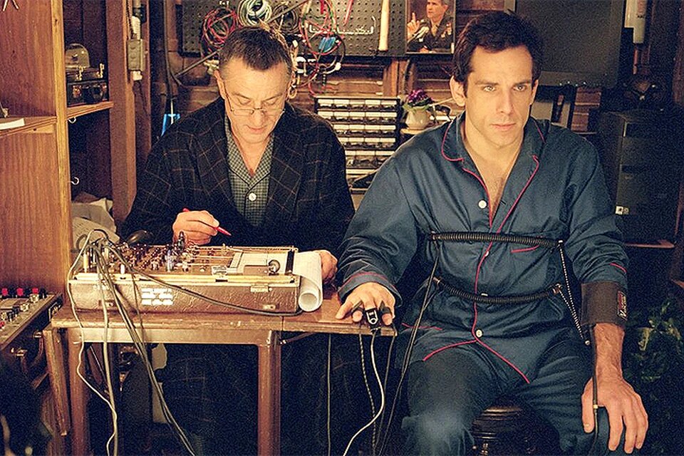 Кадр из популярной комедии "Знакомство с родителями".