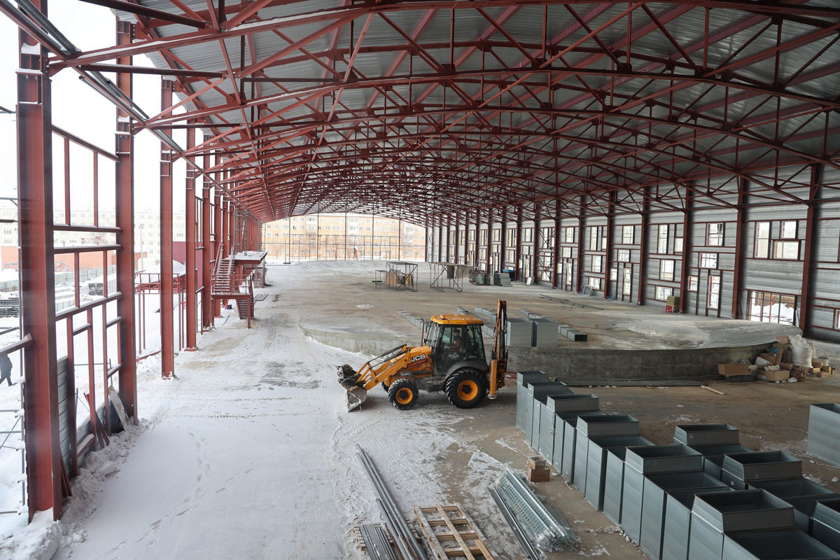    В Каменске-Уральском готовность легкоатлетического манежа достигла 52%