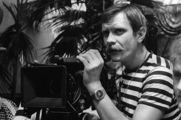 Фото: молодой Михалков за камерой