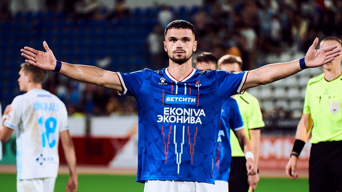  Белайди Пусси, нападающий "Факела" https://riavrn.ru/media/archive/image/2025/08/ir3zEZEpks7i2QvLu5MLuGV_aBvD8g_P.jpg