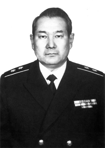   Марат Темиров, единственный вице-адмирал Кыргызстана, контр-адмирал, руководитель ДОСААФ Киргизской ССР.