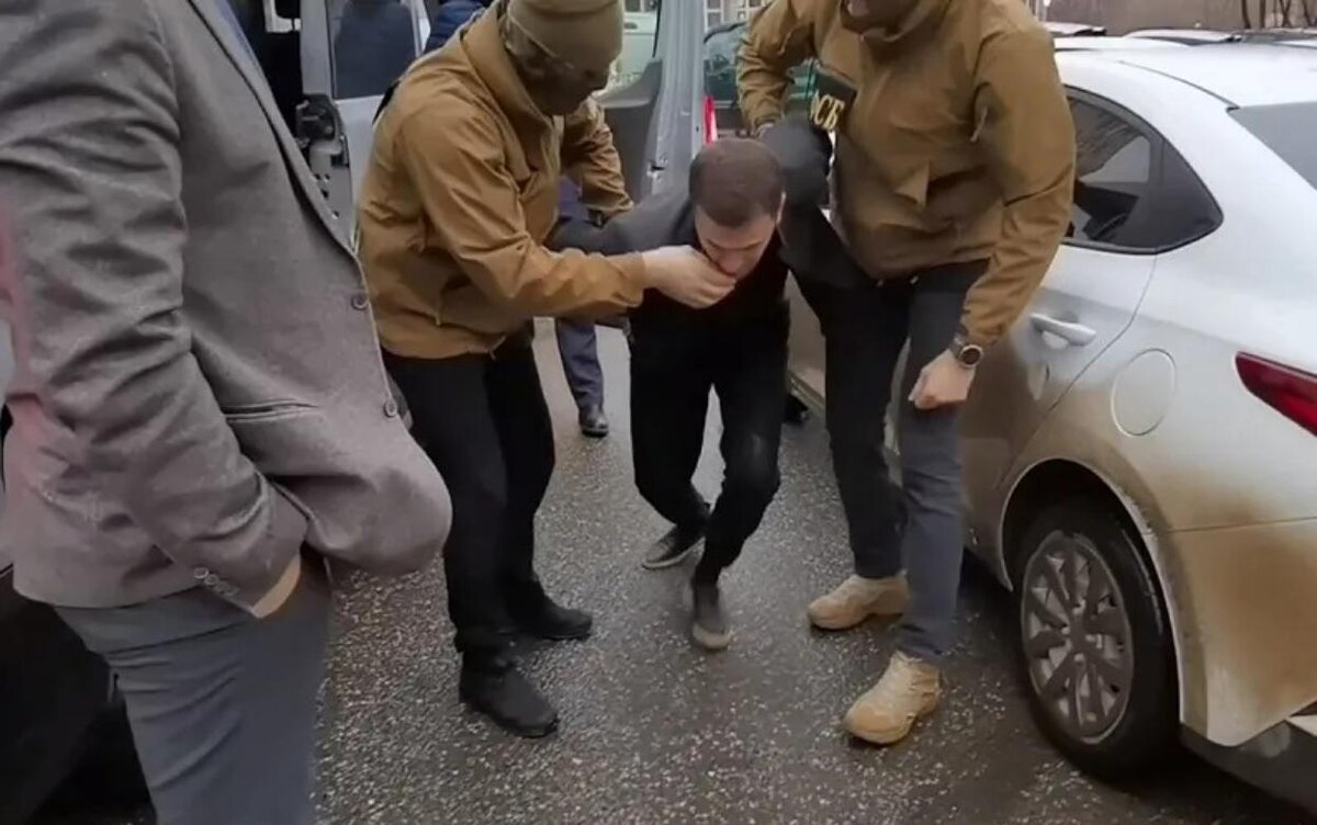    Двух человек осудили в Ижевске за заключении 140 фиктивных трудовых договоров с мигрантами