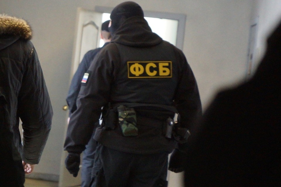    Мужчина поддерживал политический режим Украины и ее вооруженных сил, распространял в городе запрещенную агитацию с призывами к терроризму. Алексей БУЛАТОВ