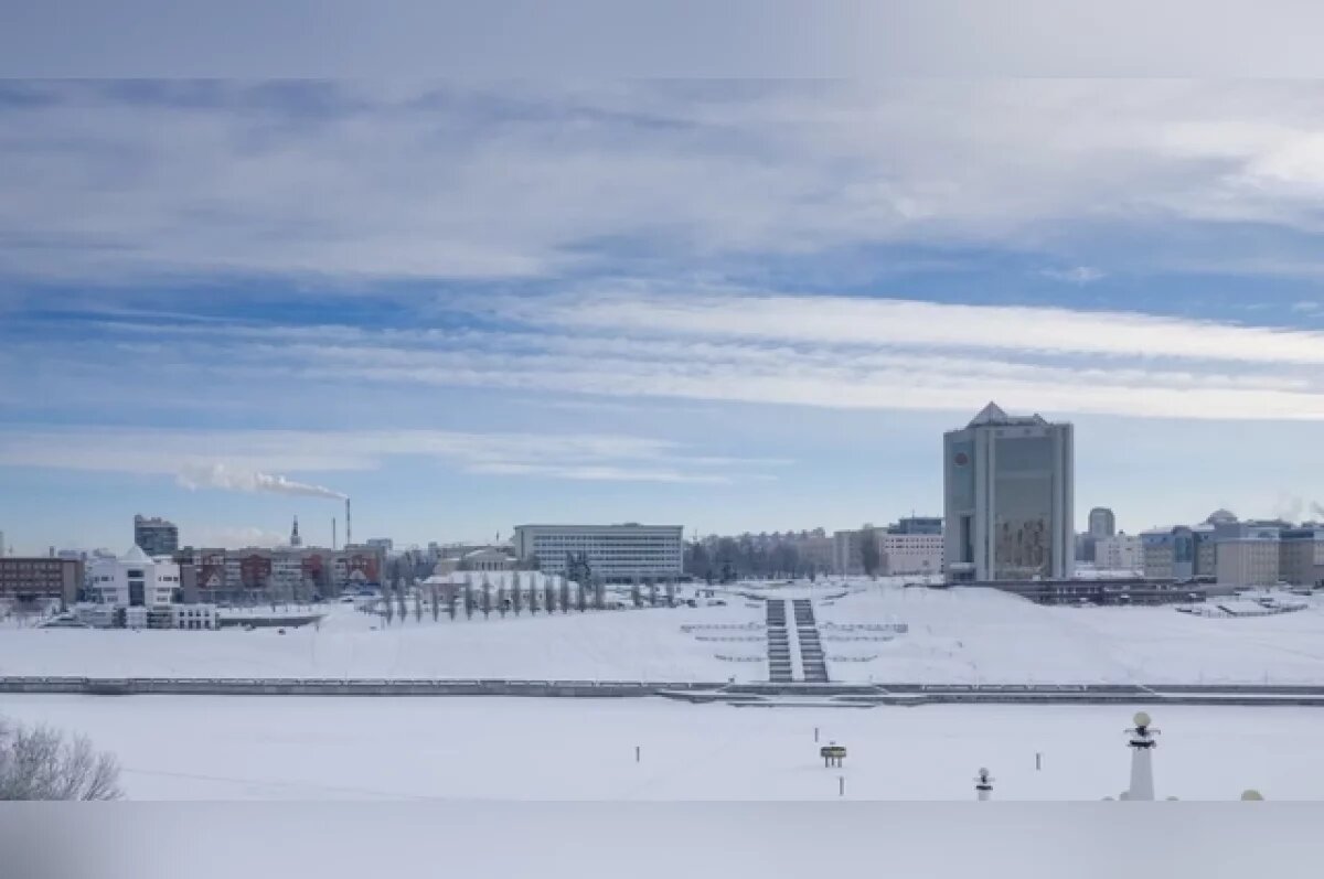    В Чебоксарах и Новочебоксарске завыли сирены, в школах отменили вторую смену, детей эвакуировали в подвалы.