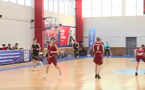     В Красноярске завершился этап чемпионата баскетбольной лиги «Кэс-Баскет»