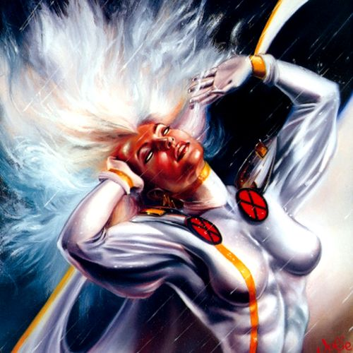 На безжизненные глаза электрический выпал снег...