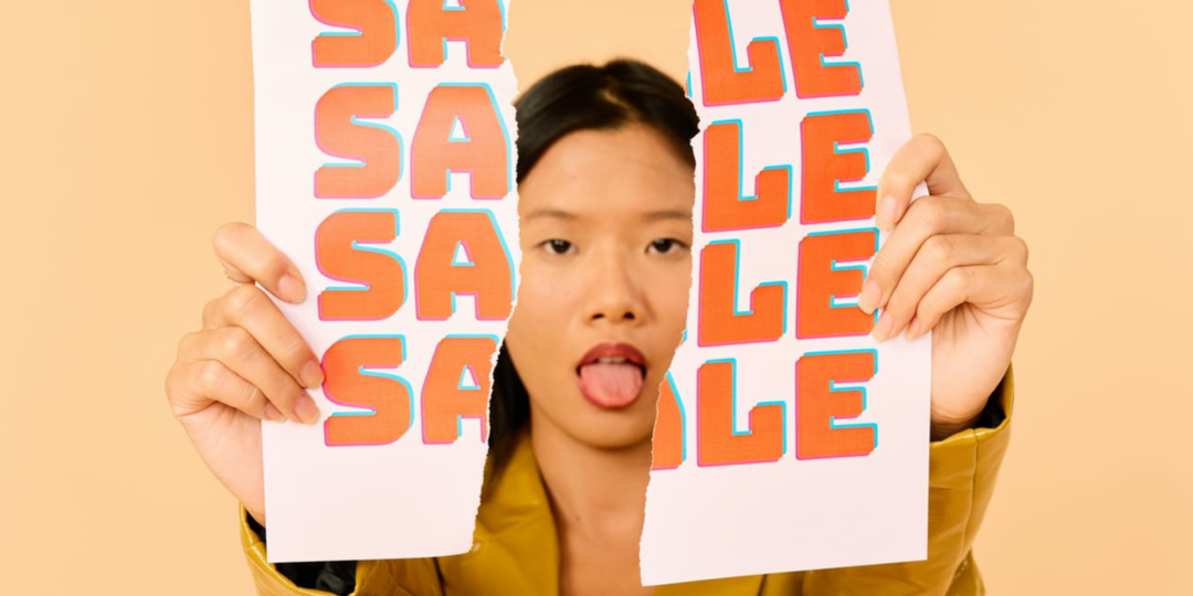 168-ФЗ и иностранные слова с 1 марта 2026: как писать в соцсетях, на сайтах и вывесках