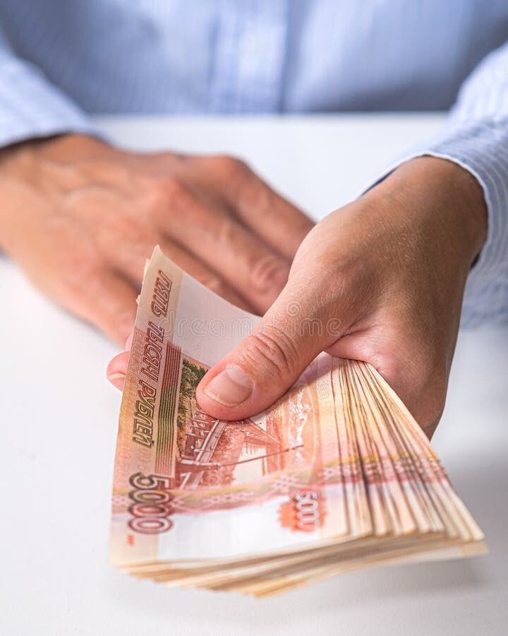 фото пинтерест 💝 С любовью к каждому ,Наташа Эльберг- более 25 лет непрерывно практикующий энергопсихолог, кризисный психолог, синестет, автор книг-бестселлеров , автор методики ментальной трансформации и коррекции любых жизненных ситуаций с помощью специальных энергетических практик. Автор - мастер энергетического таро