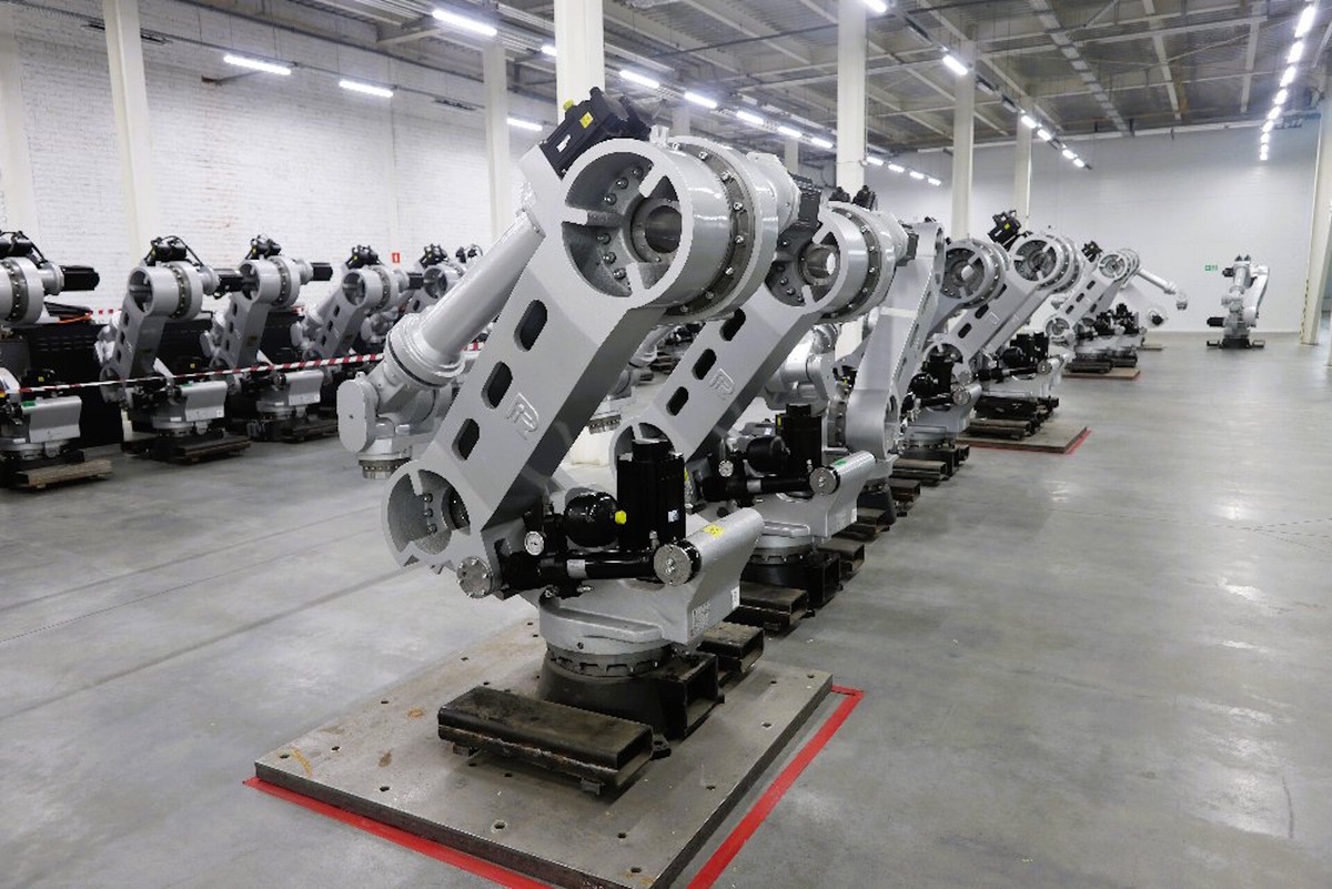    Роботы поставляются на критически значимые для страны промышленные предприятия, обеспечивая их технологический суверенитет. Источник: официальный сайт Министерства информационных технологий, связи и цифрового развития Челябинской области.