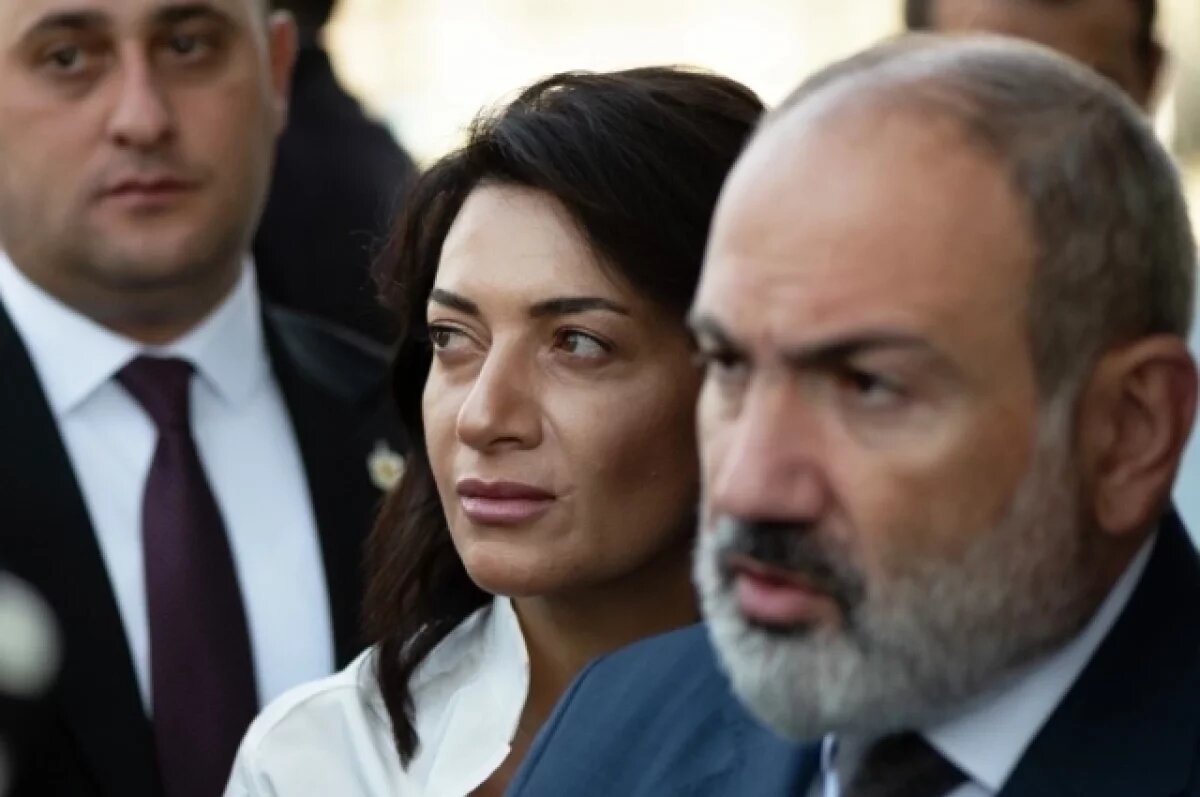    Пашинян попросил прощения у бывшей супруги за причиненную горечь