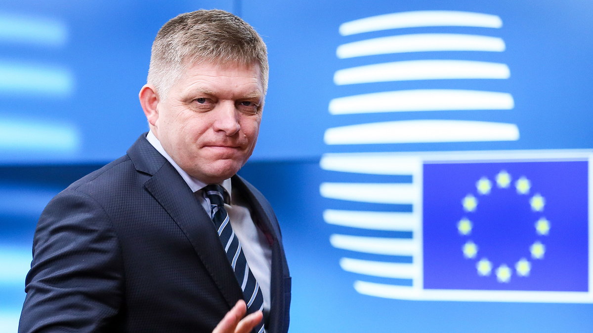    Роберт Фицо епа