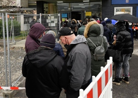     Германия призвала украинских беженцев, планирующих остаться в стране, заранее сменить статус