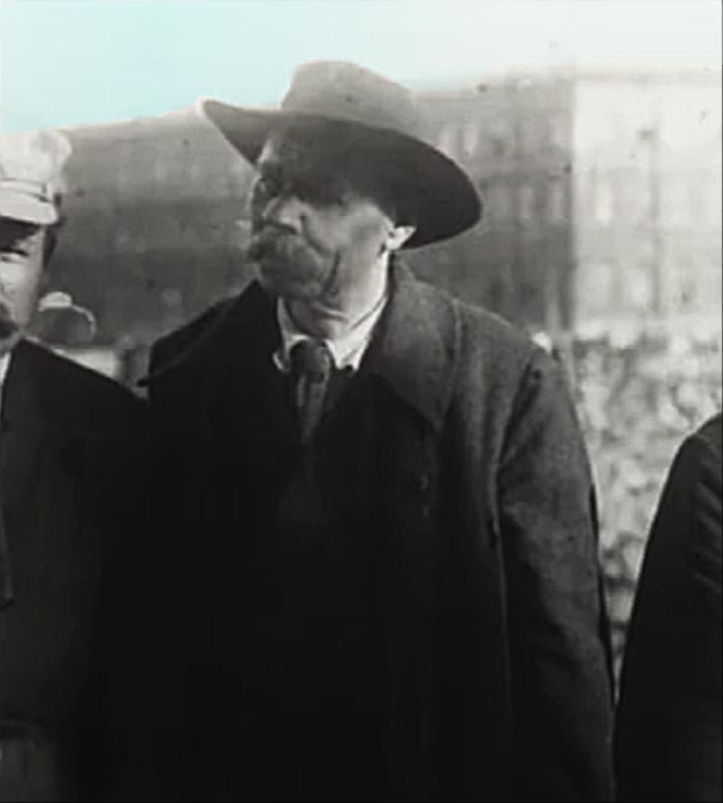 Писатель Максим Горький, друг и спонсор Ленина.