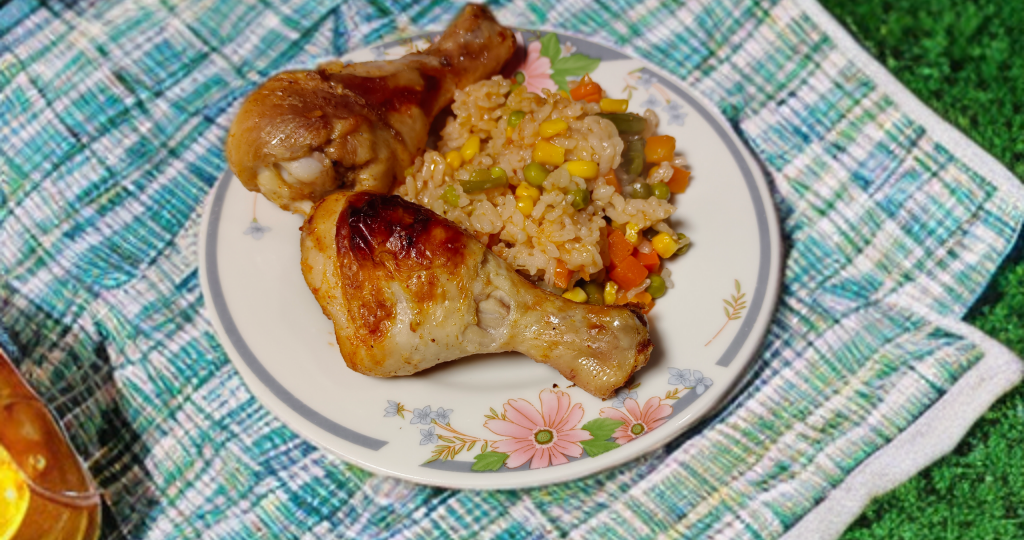 Ужин в одной форме: курица с рисом и овощами