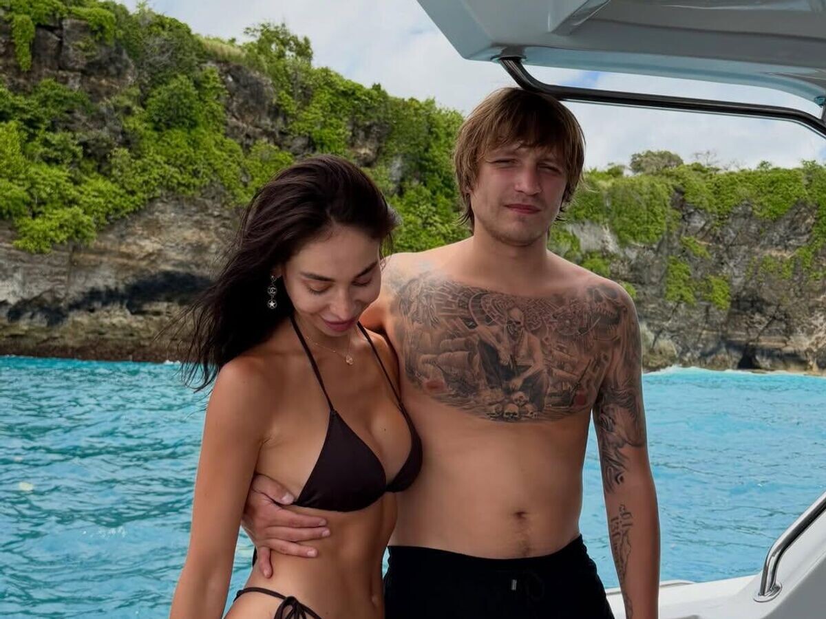    Игорь Комаров со своей девушкой | © Фото : соцсети Евы Мишаловой