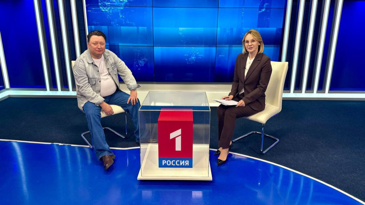    На сцене театра