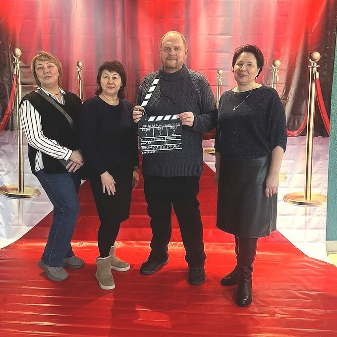 Режиссёр Есаулов Андрей Владимирович и сотрудники Комплексного центра