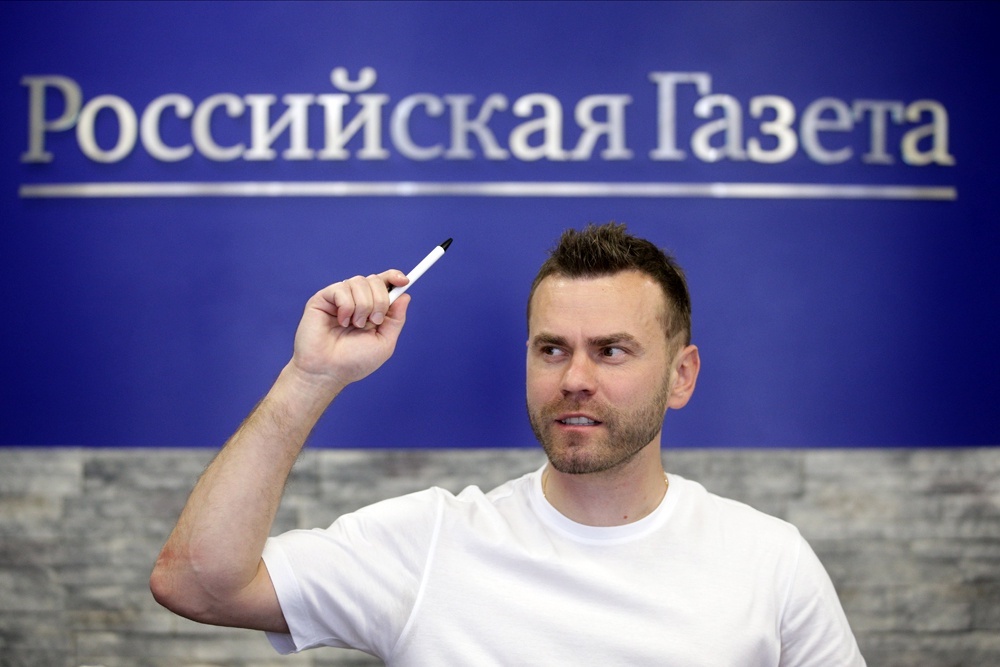    Вратарь Акинфеев написал книгу-бестселлер / Михаил Синицын