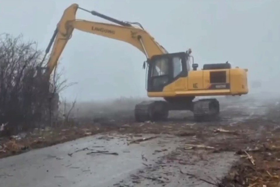    В ДНР стартовали первые в 2026 году дорожные работы. Фото: ТГ/Бондаренко