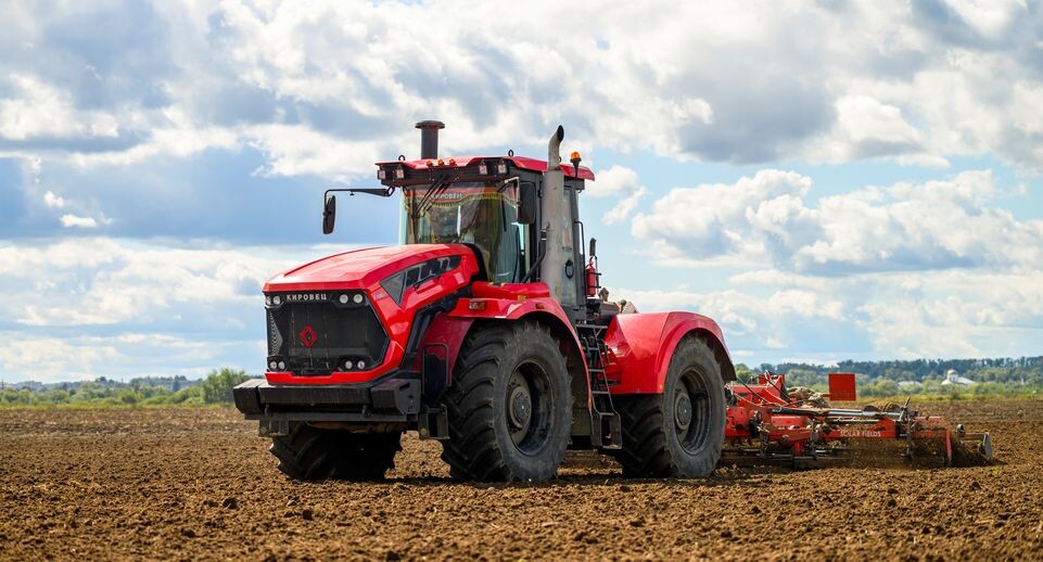    Уборка урожая картофеля в округе Коломна / Медиасток.рф